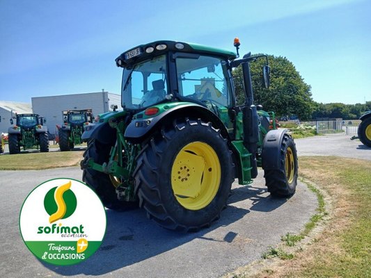 Tracteur agricole John Deere 6110R