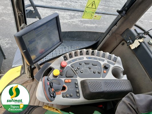 Ensileuse automotrice New Holland FR550
