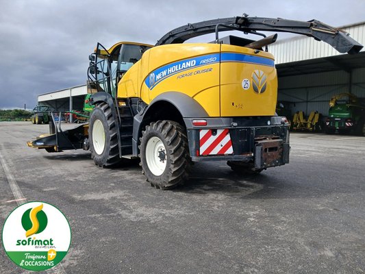 Ensileuse automotrice New Holland FR550