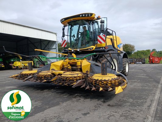 Ensileuse automotrice New Holland FR550
