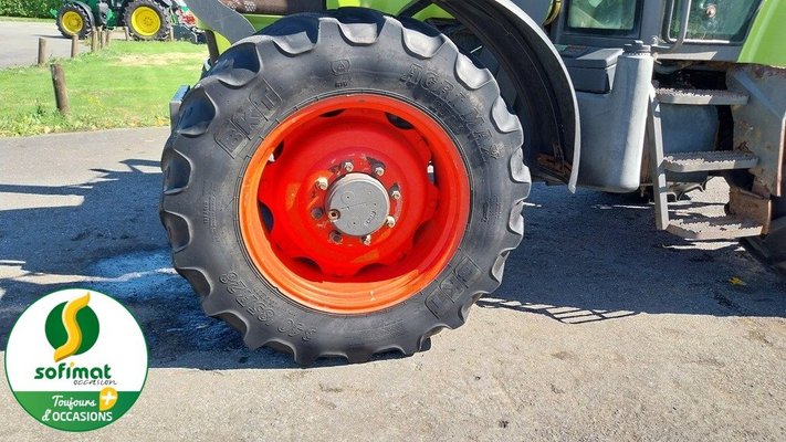 Tracteur agricole Claas ARES556RZ