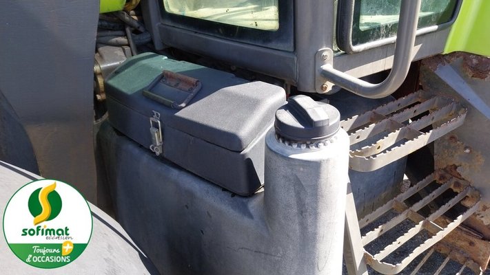 Tracteur agricole Claas ARES556RZ