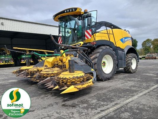 Ensileuse automotrice New Holland FR550