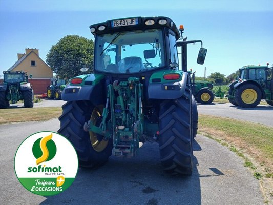 Tracteur agricole John Deere 6110R
