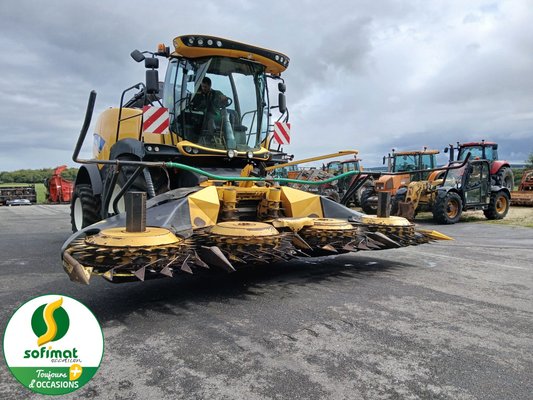 Ensileuse automotrice New Holland FR550