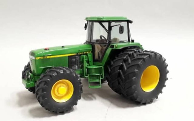 Accessoire - MODELE REDUIT TRACTEUR ROUES JUMELEES JOHN DEERE 4755 1/32E MCC450778901 