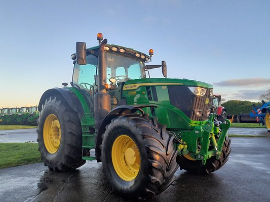 Tracteur agricole - 6R175