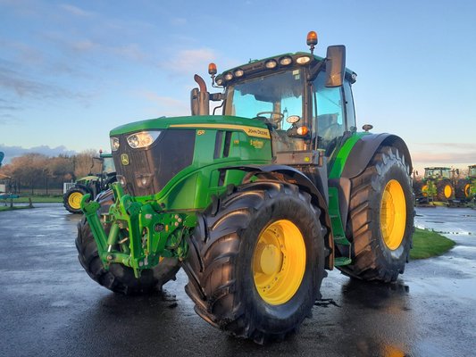 Tracteur agricole John Deere 6R175