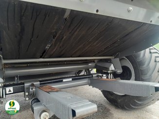 Presse à balles rondes Massey Ferguson 4160V - 4