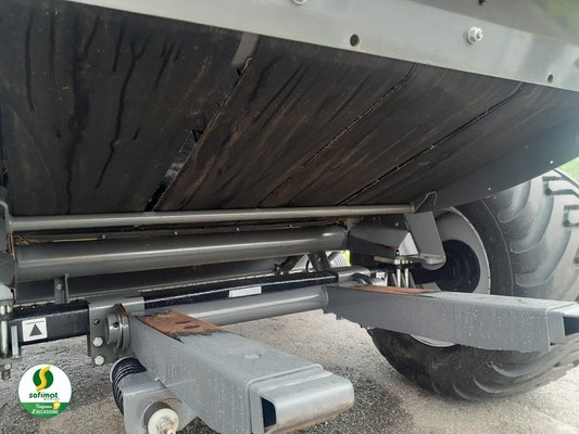 Presse à balles rondes Massey Ferguson 4160V