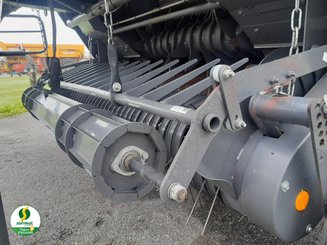 Presse à balles rondes Massey Ferguson 4160V - 6