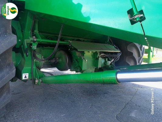 Moissonneuse batteuse John Deere T660HM