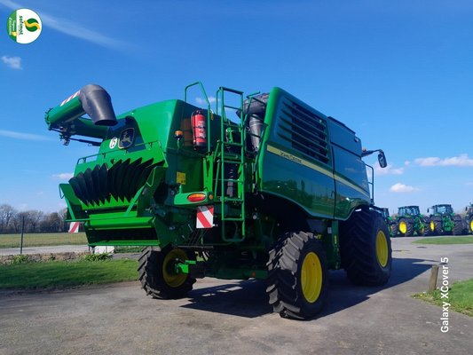 Moissonneuse batteuse John Deere T660HM