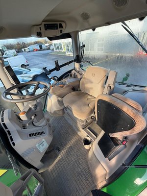 Tracteur agricole John Deere 6R155