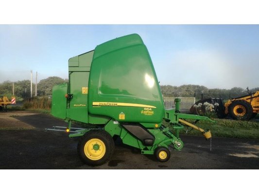 Presse à balles rondes John Deere 864