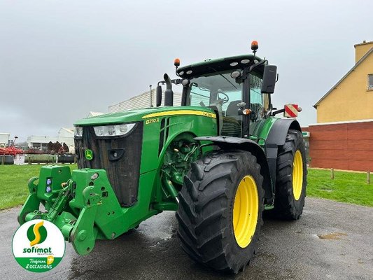 Tracteur agricole John Deere 8270R