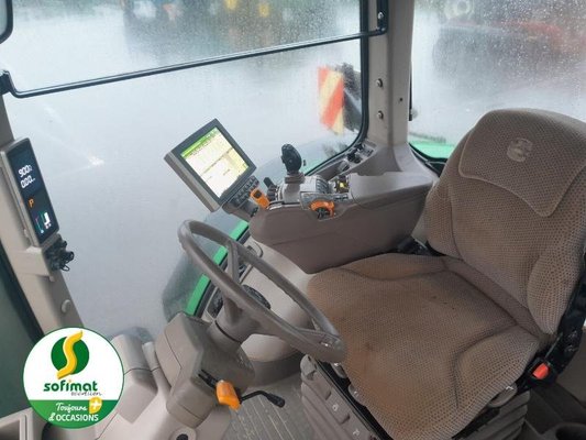 Tracteur agricole John Deere 8270R