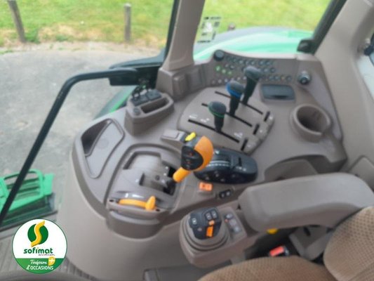 Tracteur agricole John Deere 6195M
