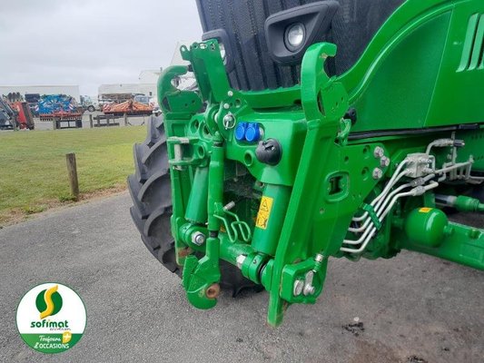 Tracteur agricole John Deere 6195M