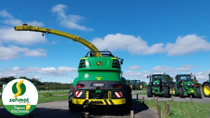 Ensileuse automotrice John Deere 8600