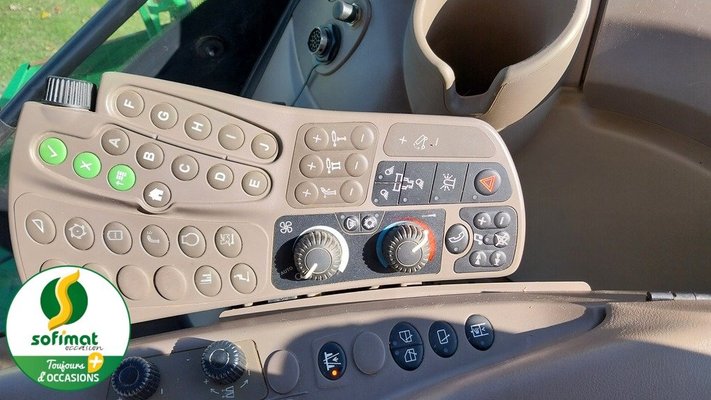 Ensileuse automotrice John Deere 8600