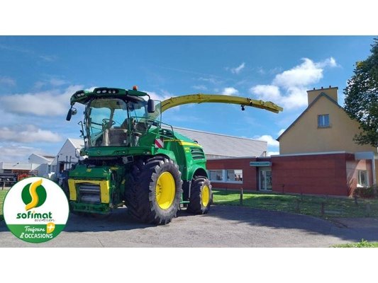 Ensileuse automotrice John Deere 8600