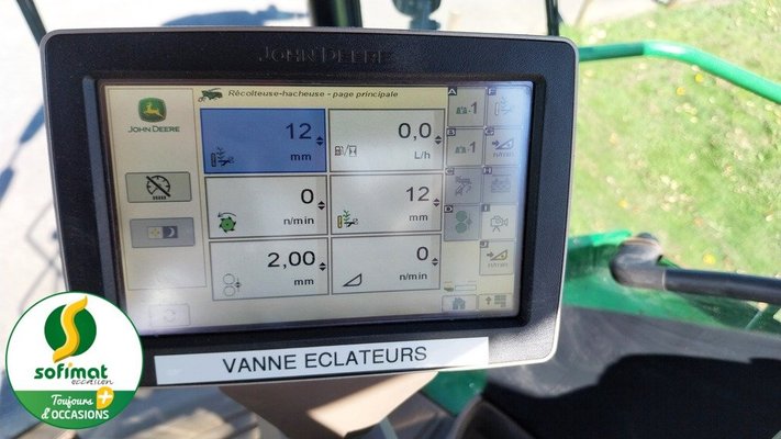 Ensileuse automotrice John Deere 8600