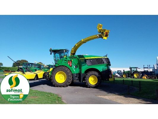 Ensileuse automotrice John Deere 9900