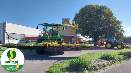 Ensileuse automotrice John Deere 9900 - 1