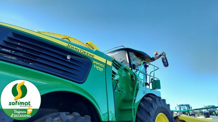 Ensileuse automotrice John Deere 9900