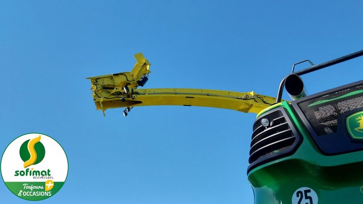 Ensileuse automotrice John Deere 9900