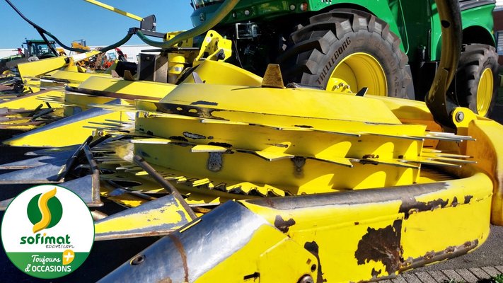 Ensileuse automotrice John Deere 9900
