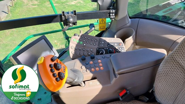 Ensileuse automotrice John Deere 9900