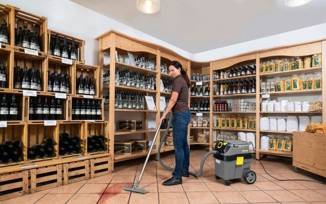 ATELIER & OUTILLAGE - NETTOYEUR HAUTE PRESSION - ASPIRATEUR EAU ET POUSSIERES NT 30/1 Ap L KARCHER