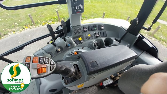 Tracteur agricole Claas ARION430