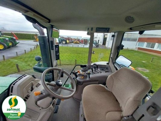 Tracteur agricole John Deere 6155M