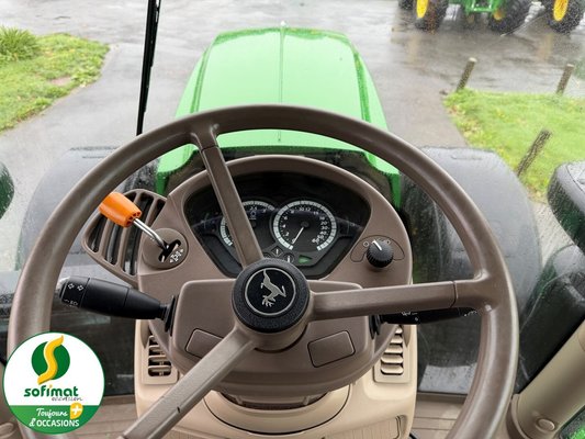 Tracteur agricole John Deere 6155R