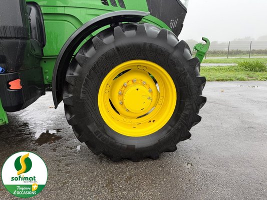 Tracteur agricole John Deere 6155R