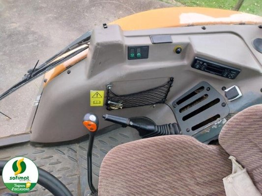 Tracteur agricole Renault ERGOS446