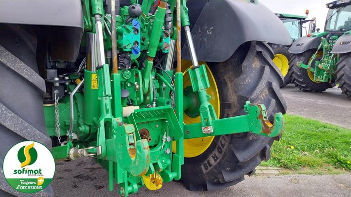 Tracteur agricole John Deere 6120M