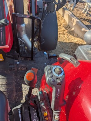 Tracteur agricole Massey Ferguson MASSEY