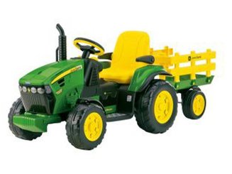 JOUETS - JOUETS - TRACTEUR ELECTRIQUE + REMORQUE GROUND FORCE JOHN DEERE