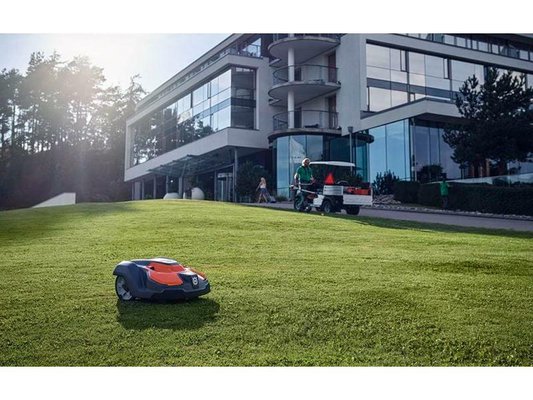 TONDEUSE ROBOT - ROBOT - ROBOT TONDEUSE HUSQVARNA AUTOMOWER AM550