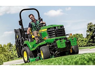 TONDEUSE PRO - EJECTION ARRIERE - TRACTEUR TONDEUSE JOHN DEERE X950R