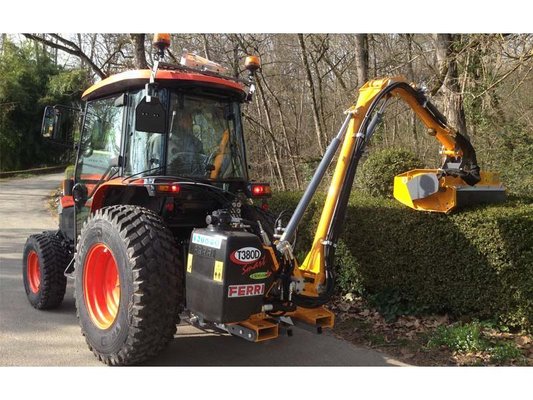 VOIRIE ENVIRONNEMENT - ELAGAGE ACCOTEMENT - DEBROUSSAILLEUSE HYDRAULIQUE FERRI T380D