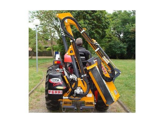 VOIRIE ENVIRONNEMENT - TAILLE HAIE EPAREUSE - DEBROUSSAILLEUSE HYDRAULIQUE FERRI T320A