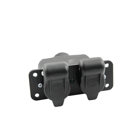PIECES DIVERSES - NE PLUS UTILISER - BOITIER DOUBLE PRISE 3 PLOTS