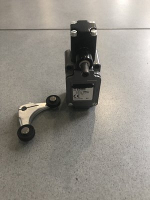 OUTLET - OUTLET - SWITCH