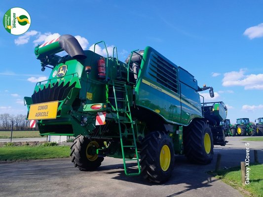 Moissonneuse batteuse John Deere T560HM