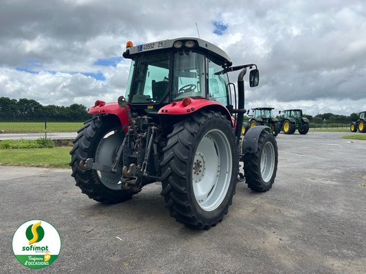 Tracteur agricole Massey Ferguson 5611